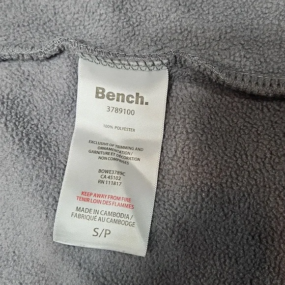 Zip-up Bench Sweater - Picture 8 of 16